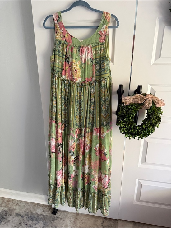 DAVI & DANI Dresses & Skirts - Green Floral Boho Maxi Dress medium